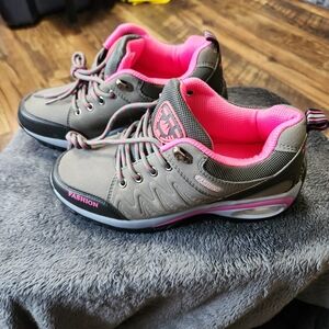 Fashion Women's Gray and Pink Sneakers, NWOT